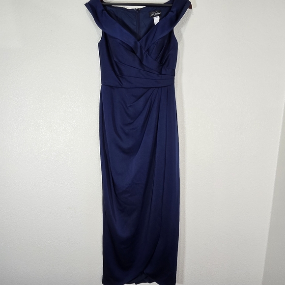 La Femme Size 4 Surplice Off the Shoulder Column Gown Navy Blue Prom Bridesmaid‎ - Picture 3 of 12